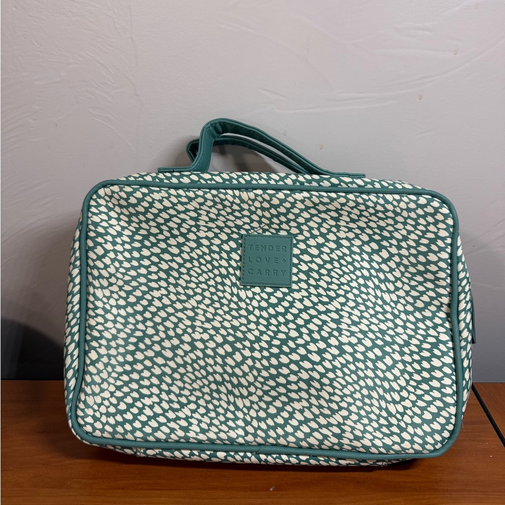 Tender Love + Carry Toiletry Weekender Bag‎ with Hanger Blue White Polka Dots - Picture 2 of 6
